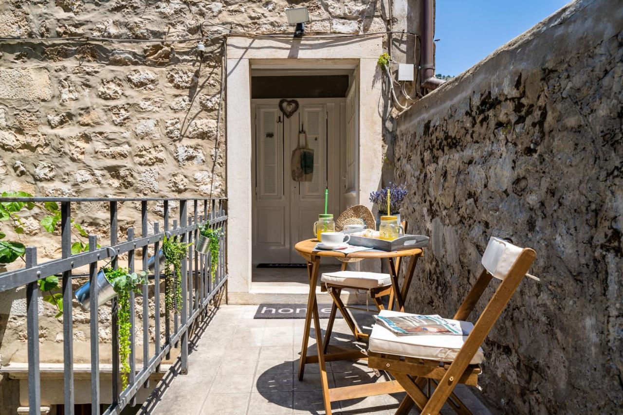 Apartment Swan - Dubrovnik Old Town Exterior photo